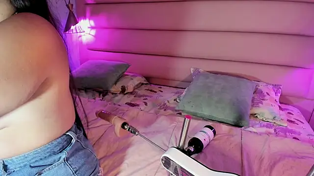 Agnesrocuzzo online show from November 25, 2:08 pm