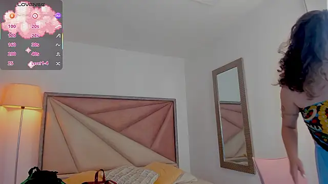 MarieTaylor  online show from March 11, 6:10 pm