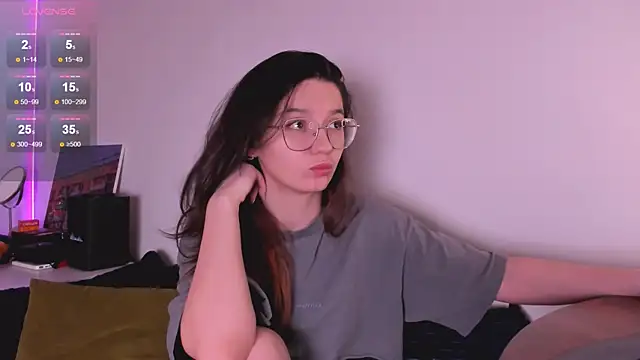 miabellee online show from January 9, 3:27 pm