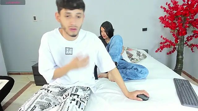 dracke and zara online show from February 21, 1:12 pm