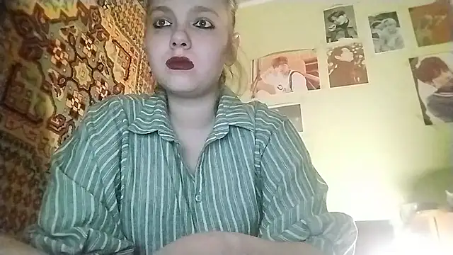 KikiBang online show from March 30, 7:46 pm