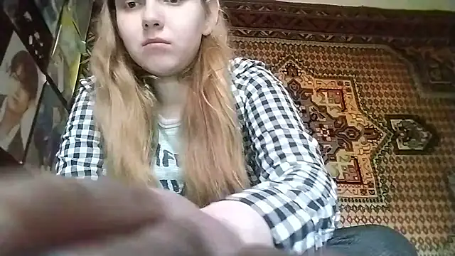 KikiBang online show from February 3, 8:19 am