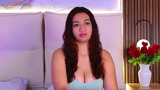 VictoriaLombardi online show from November 29, 1:15 pm