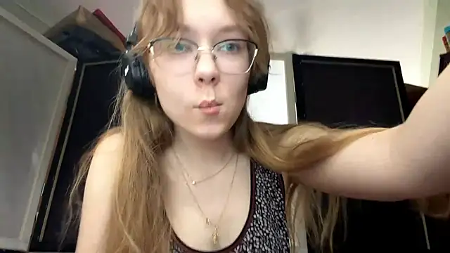 LouettaTornese online show from November 22, 8:50 am