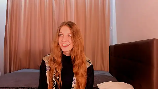 HazeLuneth online show from February 16, 7:41 am