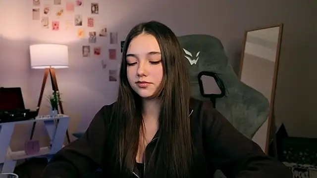 Vexorine online show from November 28, 7:50 pm