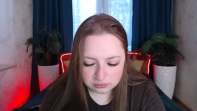 GirlPlayer online show from April 7, 8:38 am