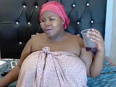 SexyBubblies96 online show from November 28, 10:57 pm