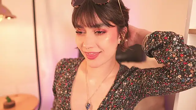 Mackenzie Lia online show from January 8, 6:45 pm