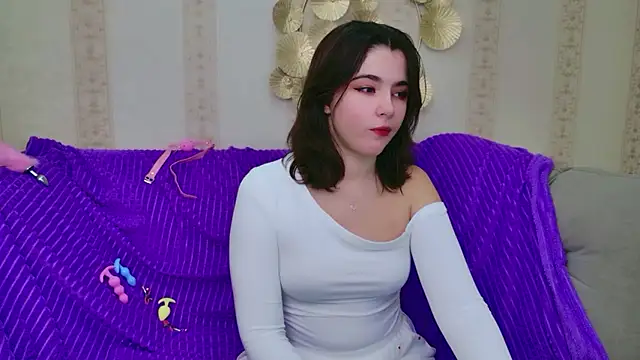 Wendy Finch online show from January 9, 9:19 pm