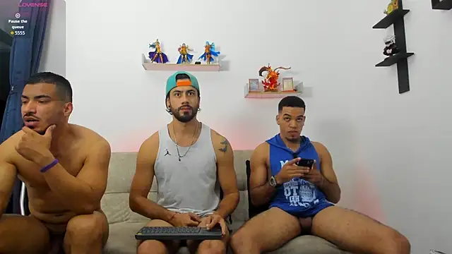 heteros curious online show from July 27, 11:57 pm