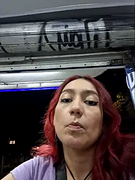 Eveeelyn25 online show from November 26, 12:33 am