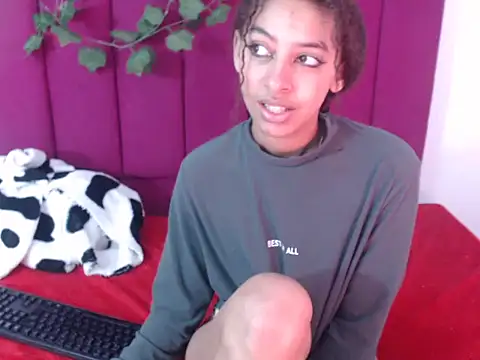 Tinyy Star online show from November 29, 2:37 am