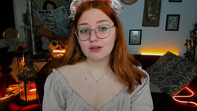 StaceyJensen online show from January 19, 1:18 pm