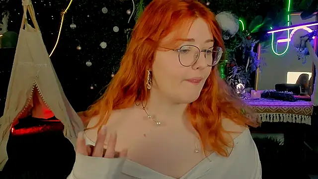 StaceyJensen online show from February 20, 9:44 am