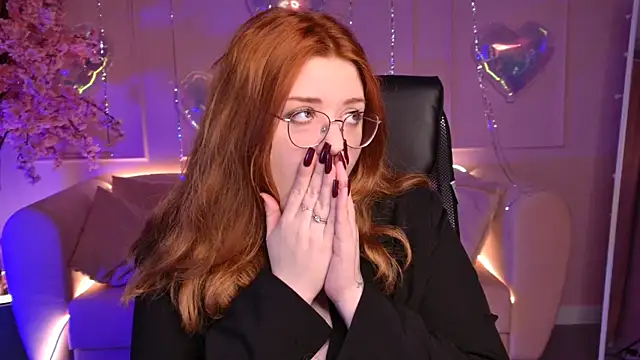 StaceyJensen online show from February 13, 9:33 am