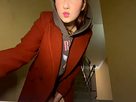 FoxyEmerald online show from December 14, 4:35 pm