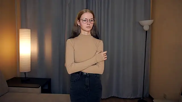 ToyaPletz online show from November 26, 6:20 pm