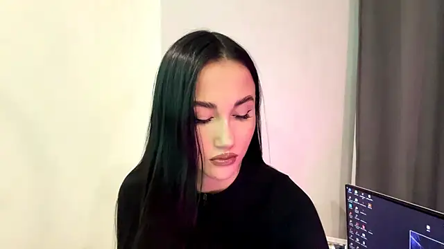 Beautyofnlka online show from November 27, 12:52 pm