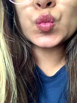 hotladki5 online show from December 17, 7:45 am