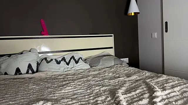 stellaqt online show from December 15, 3:50 pm