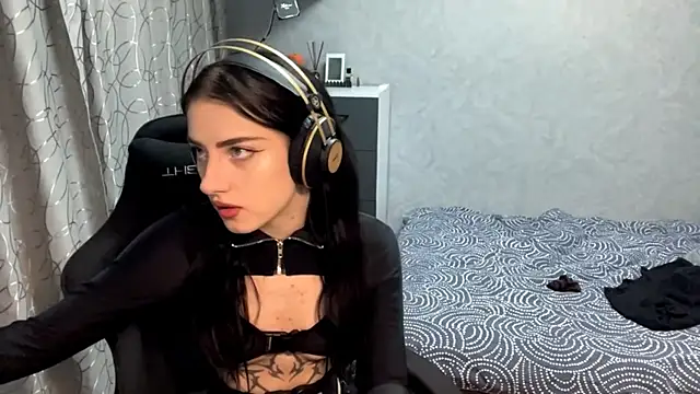 Meowluly online show from November 23, 9:16 pm