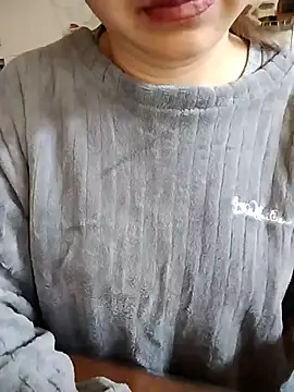 HanniZii online show from December 1, 2:48 am