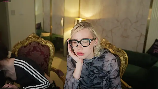 Dacota love online show from December 1, 3:26 pm