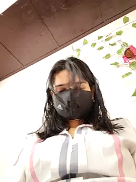 Sexolinaa online show from May 8, 11:46 am