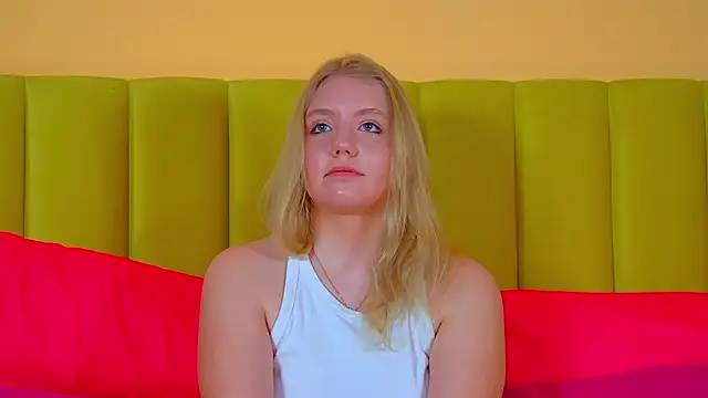 EmilyEvanse online show from December 4, 6:37 am