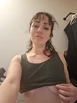  pig eyes  online show from March 4, 9:32 pm