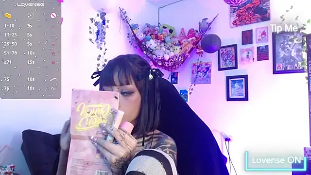 Layla quinn online show from March 5, 6:26 pm