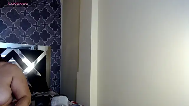 AdeleCruzz online show from January 12, 10:48 pm