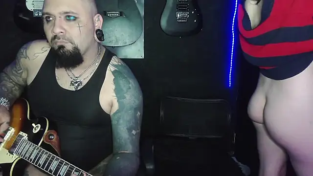 Da Dark Room online show from November 27, 10:18 am