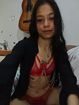 Emma Everett online show from December 4, 2:08 pm