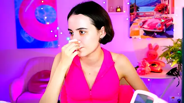 KateWillows online show from March 11, 8:18 am