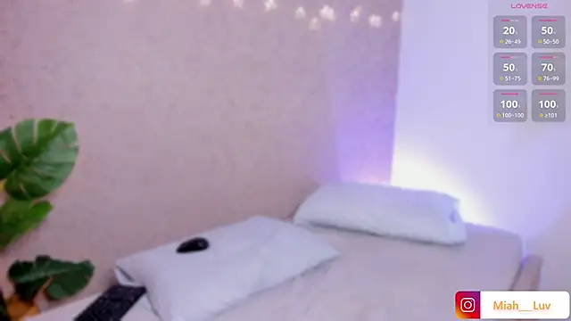 miah luv online show from February 2, 7:46 pm