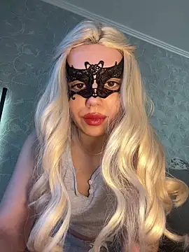 s4rah online show from April 13, 3:35 pm