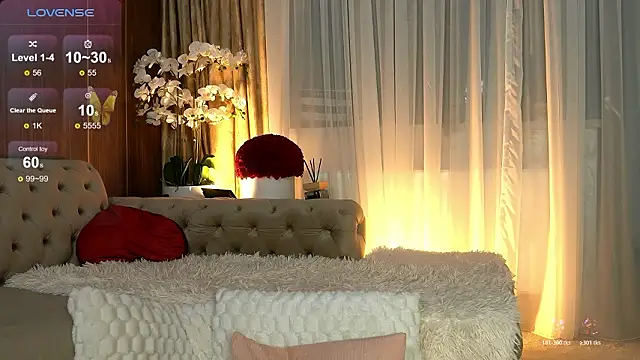 ChloeVelvetx online show from February 13, 10:44 pm