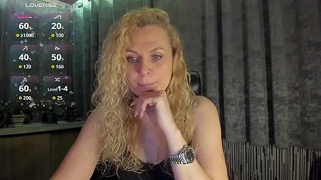 LanaLight x online show from April 6, 8:43 pm