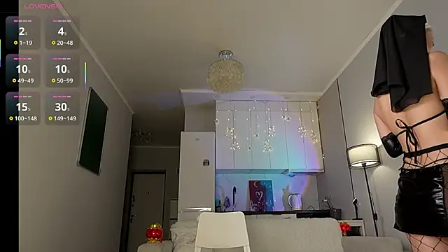 yoursecretloveee online show from February 8, 1:26 pm