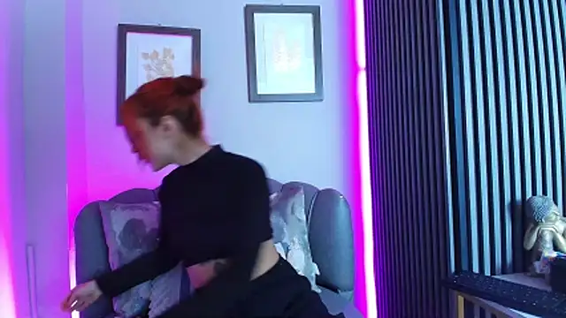 Ariana collinss online show from March 9, 11:57 am