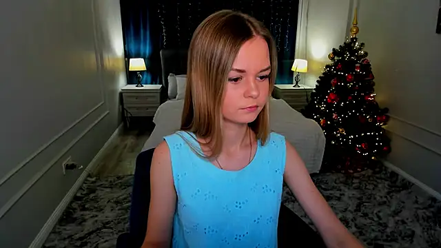 MidnighteAura online show from January 10, 6:34 pm