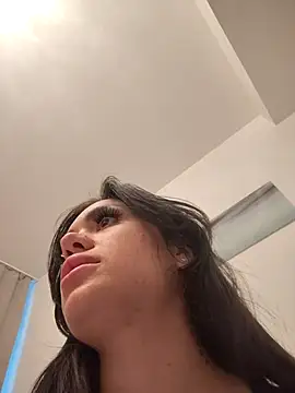 SiennaLuxexx online show from April 16, 11:21 am