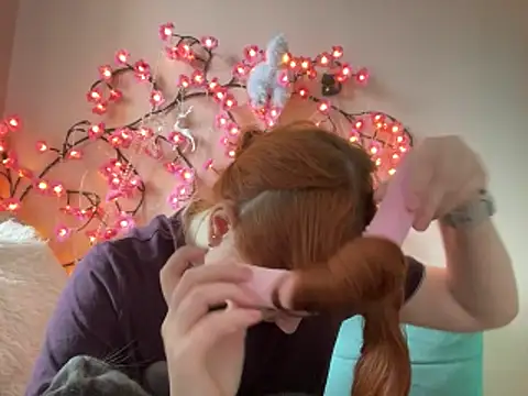 Ungoliant Kiss online show from April 25, 2:14 pm