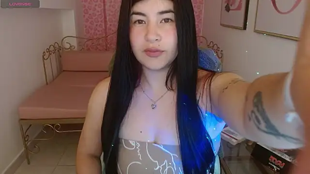 Nina harpper  online show from March 30, 1:54 pm