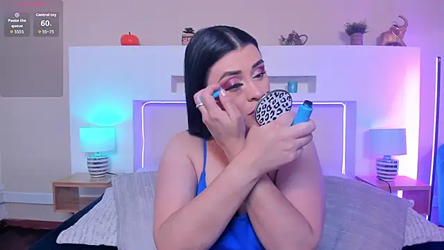 AnikaRomanoff  online show from January 19, 11:39 am