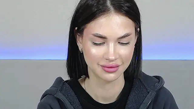 RachaelMils online show from April 11, 7:45 am