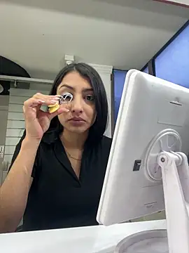 lya  brown online show from April 9, 10:53 am