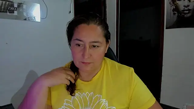 VioletBruces online show from May 2, 10:35 pm
